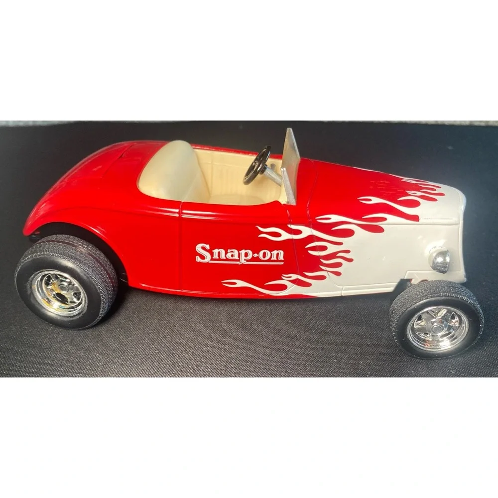 Snap-On 1934 Ford Open Wheel Street Rod Diecast Locking Coin Bank 1/25 Scale